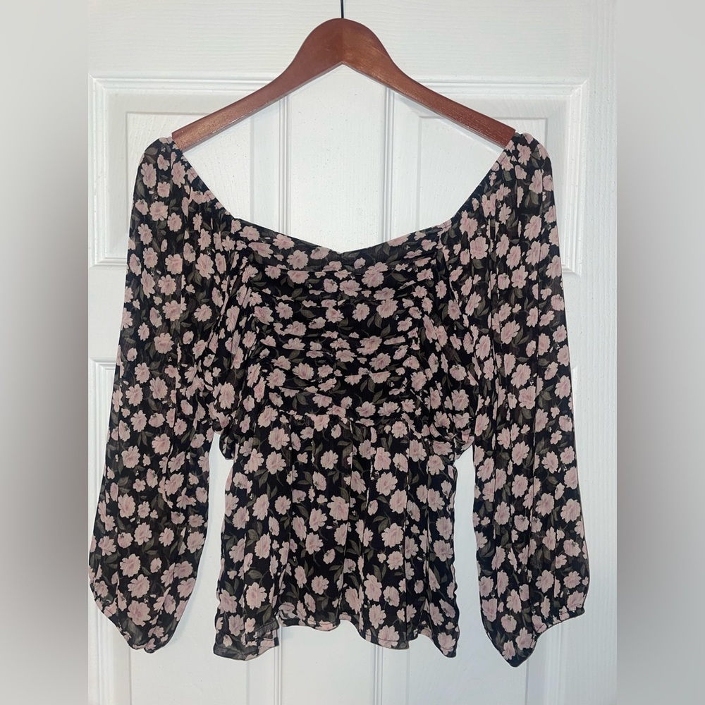 American Eagle Chiffon Ruched Babydoll Top
